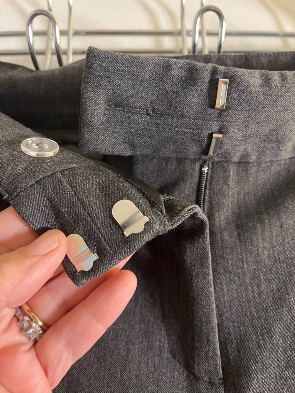 Michael Kors Women’s Gray Dress Pants Size 10 Straight Leg - Picture 3 of 7